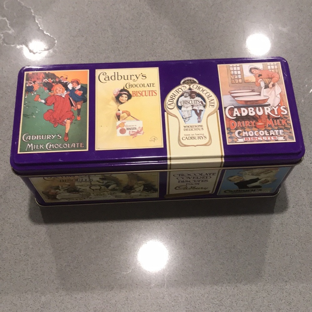 ♦️5 for $15♦️ vintage Cadbury candy tin